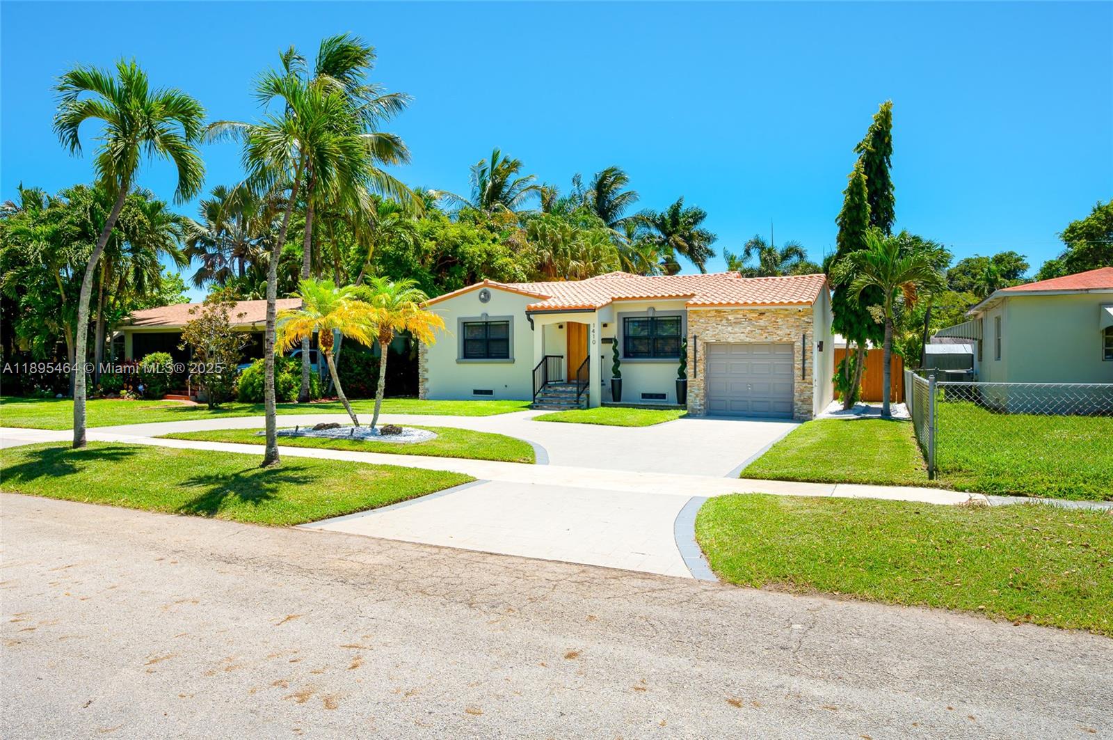 SUNSET TRAILS NO 4 - Residential Lease