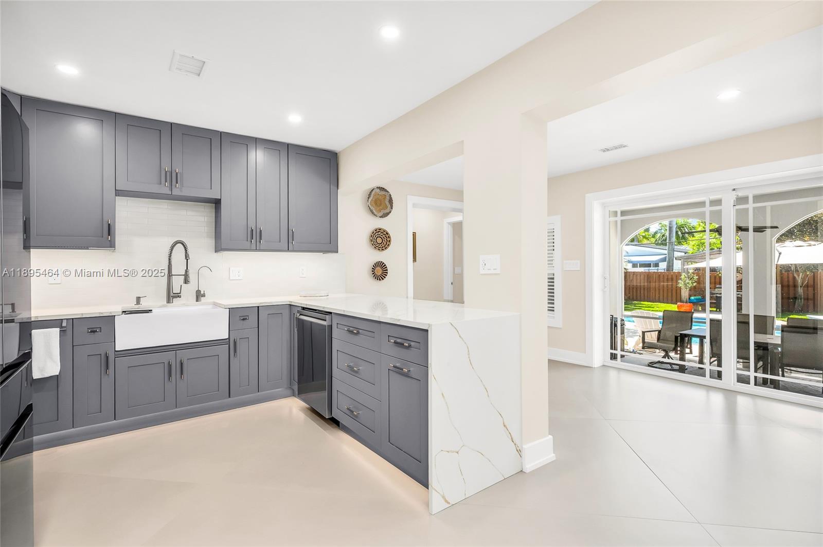SUNSET TRAILS NO 4 - Residential Lease