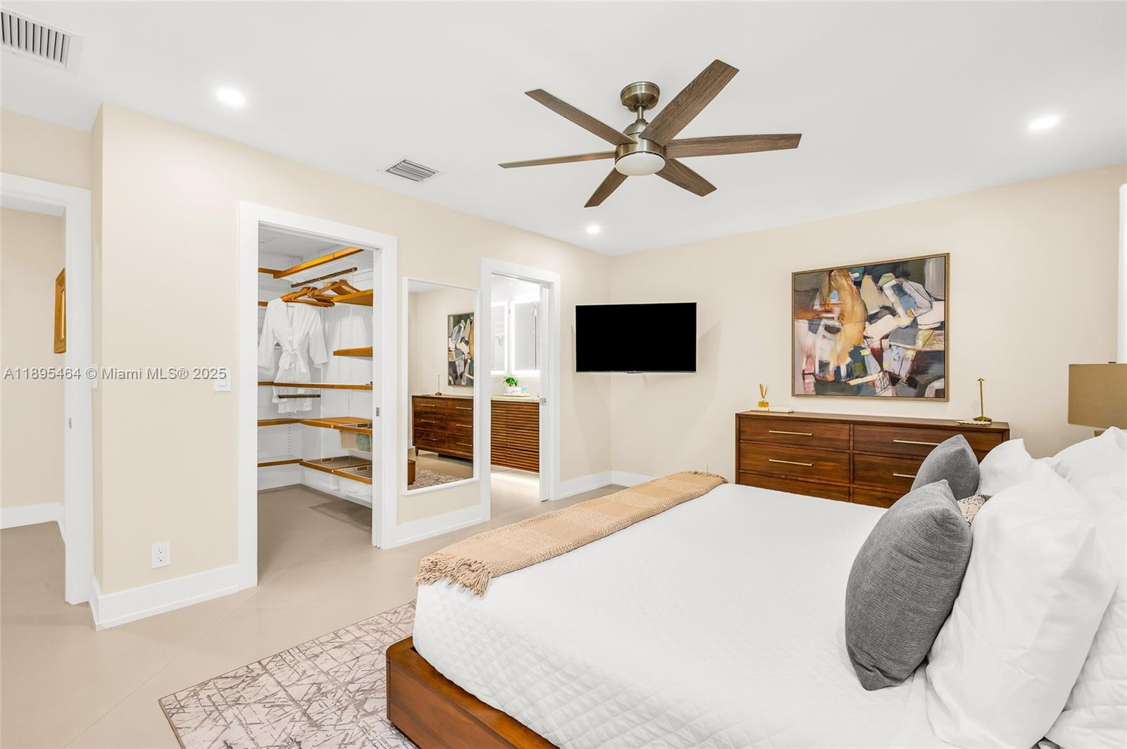 SUNSET TRAILS NO 4 - Residential Lease