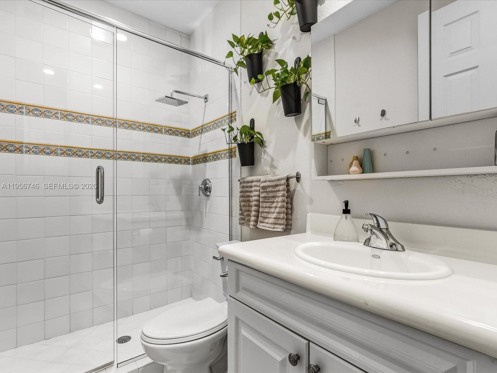 GOLDEN GATE ESTATES & MAR - Residential