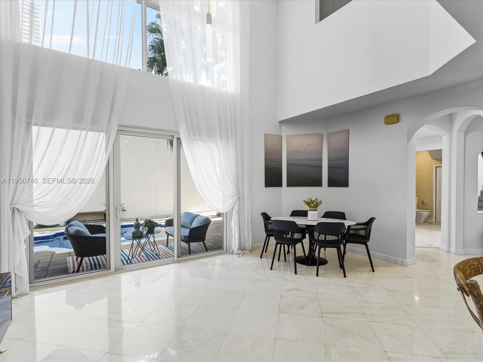 GOLDEN GATE ESTATES & MAR - Residential