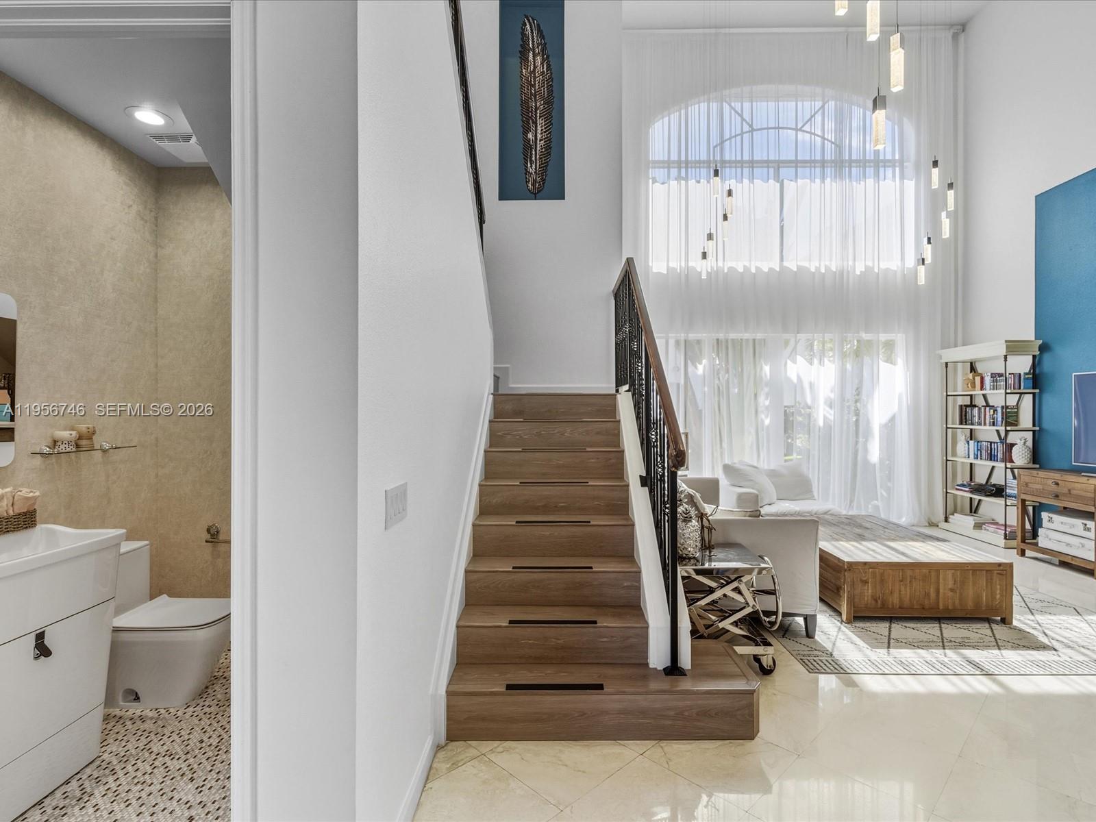 GOLDEN GATE ESTATES & MAR - Residential