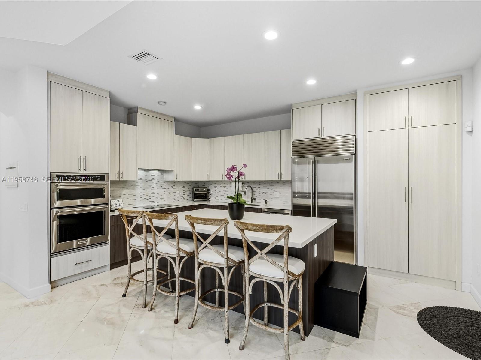 GOLDEN GATE ESTATES & MAR - Residential