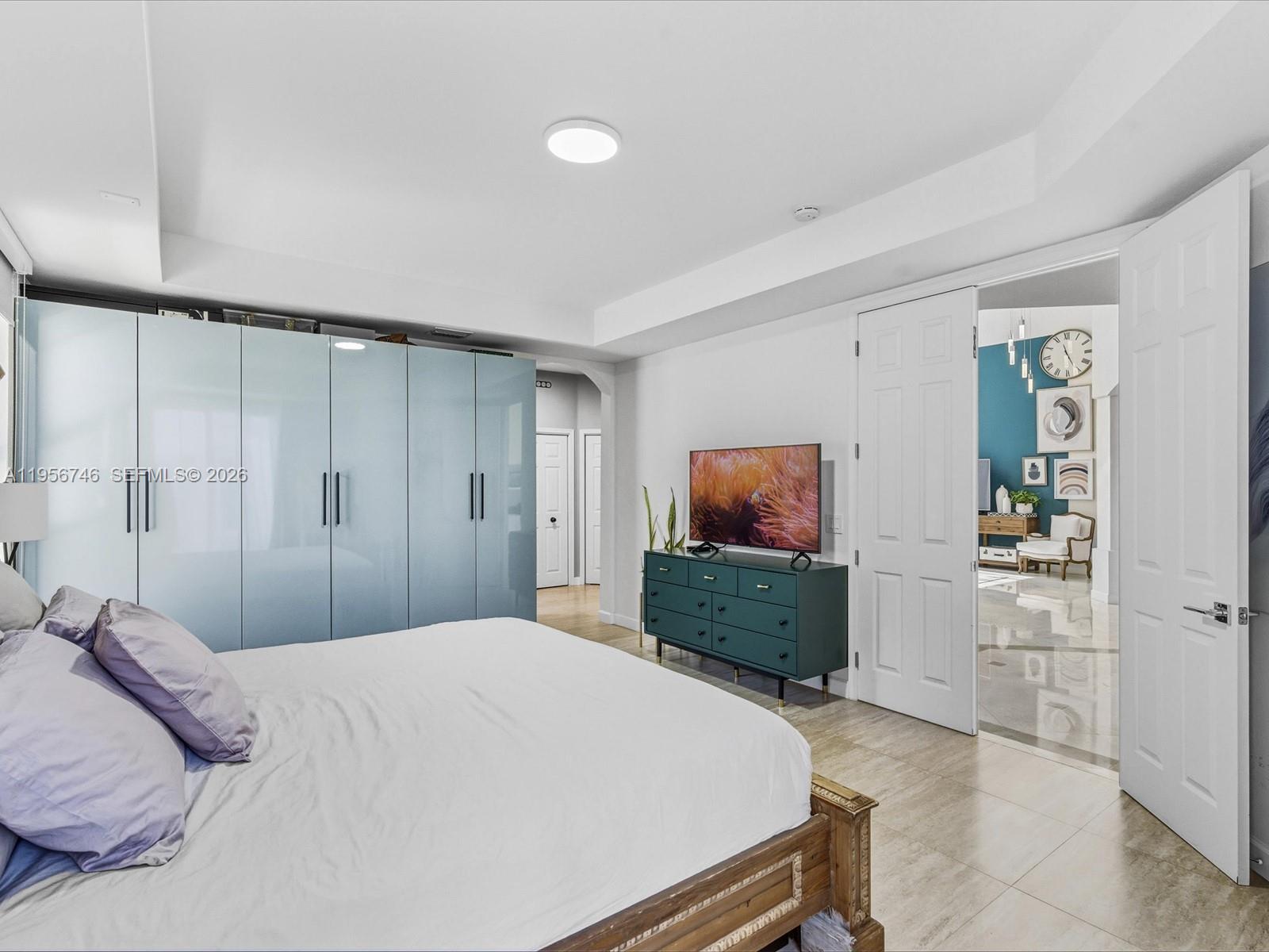 GOLDEN GATE ESTATES & MAR - Residential