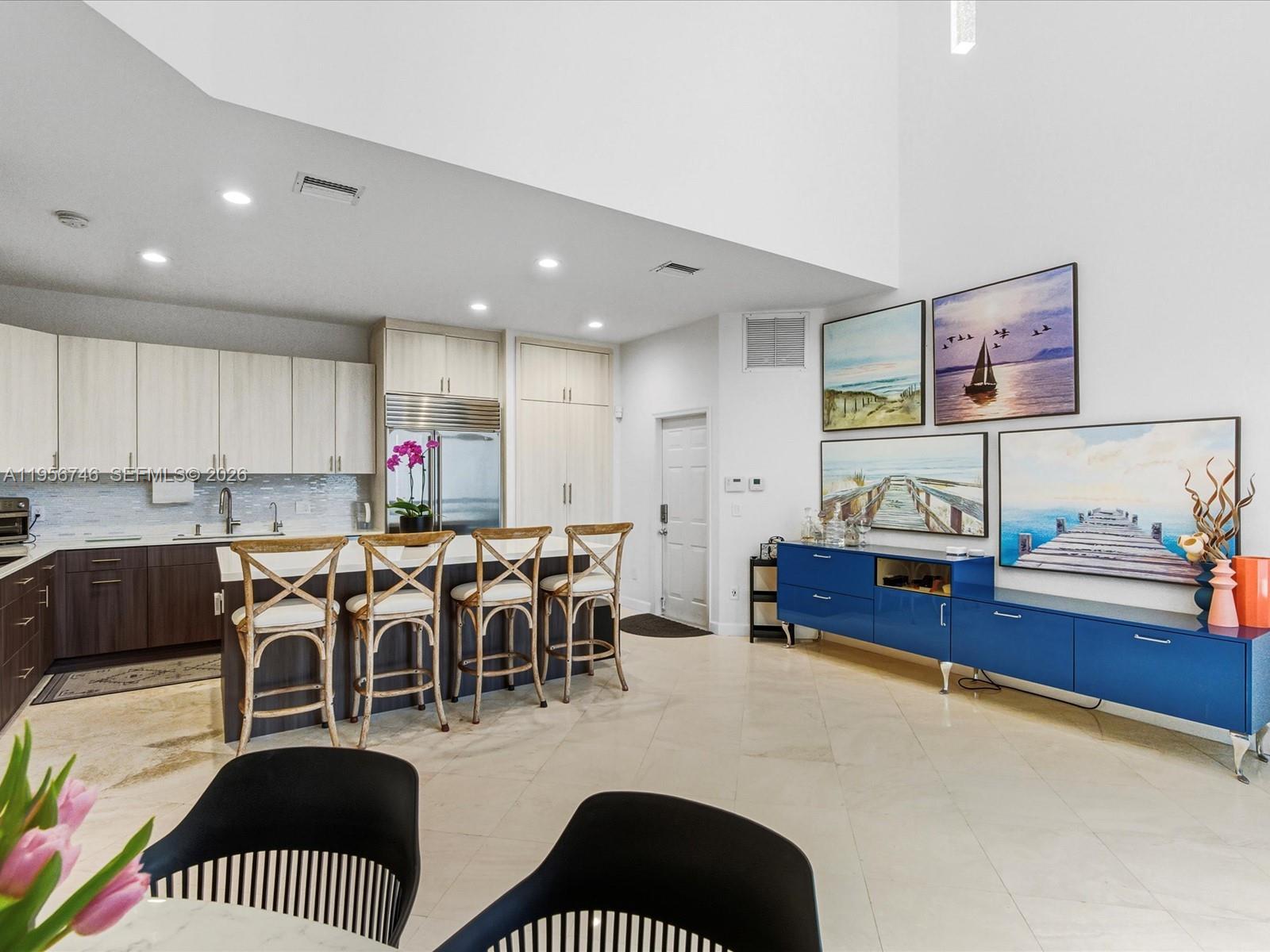 GOLDEN GATE ESTATES & MAR - Residential