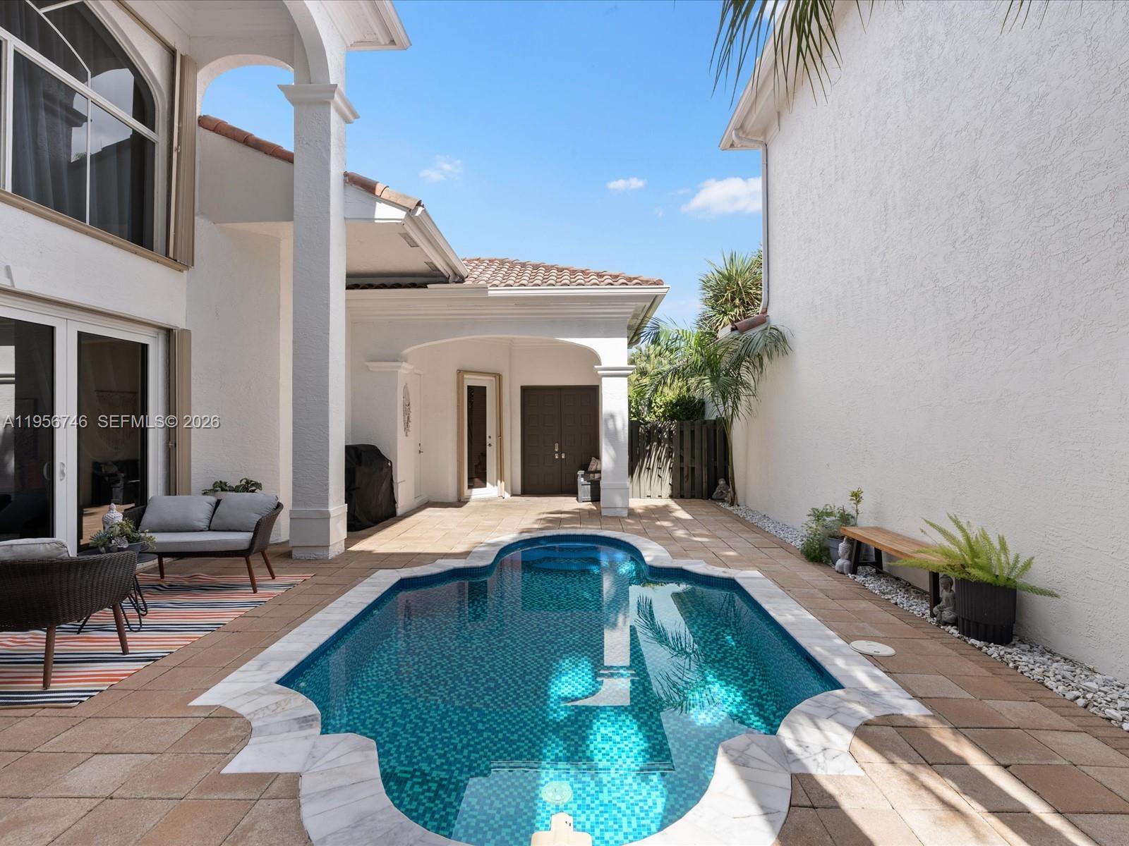 GOLDEN GATE ESTATES & MAR - Residential