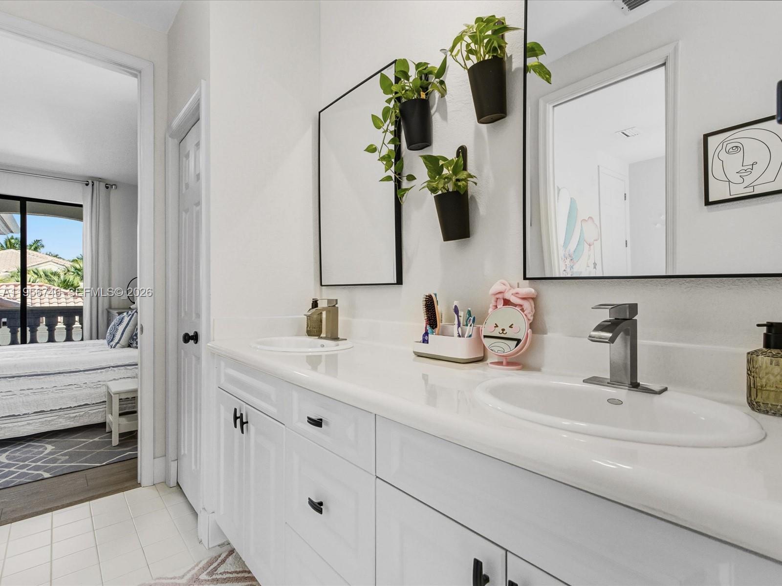 GOLDEN GATE ESTATES & MAR - Residential