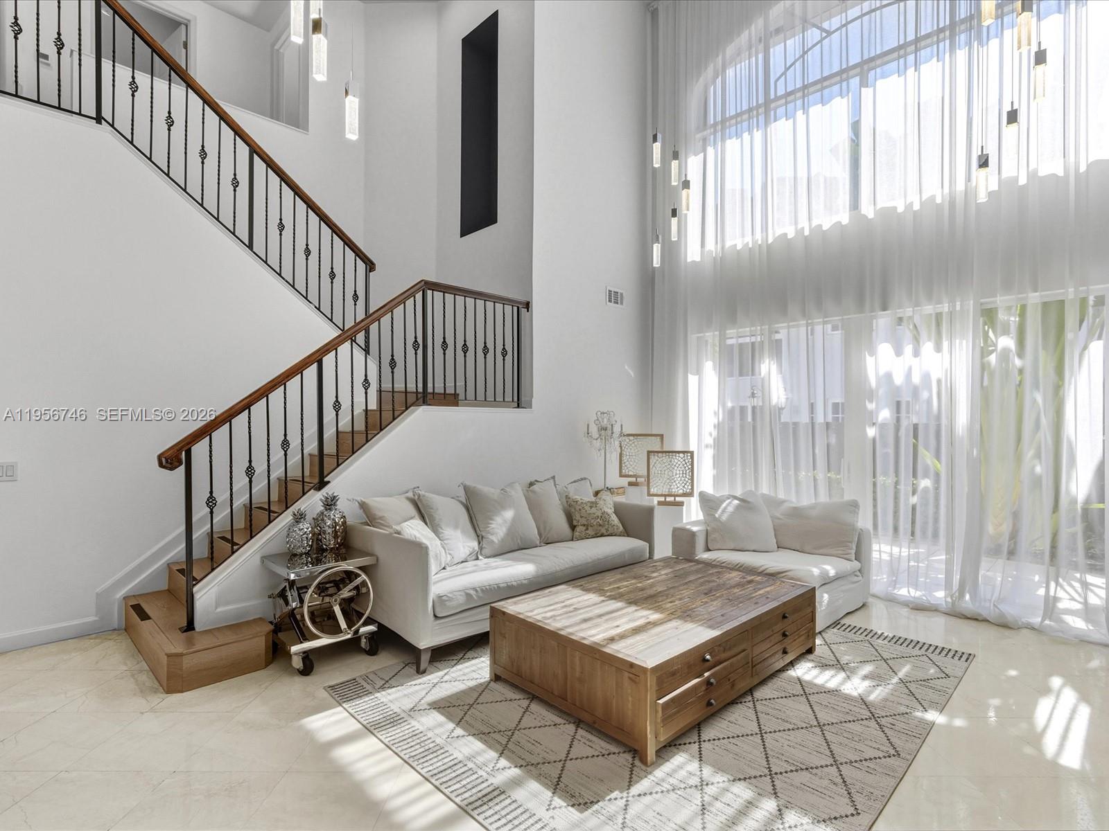 GOLDEN GATE ESTATES & MAR - Residential