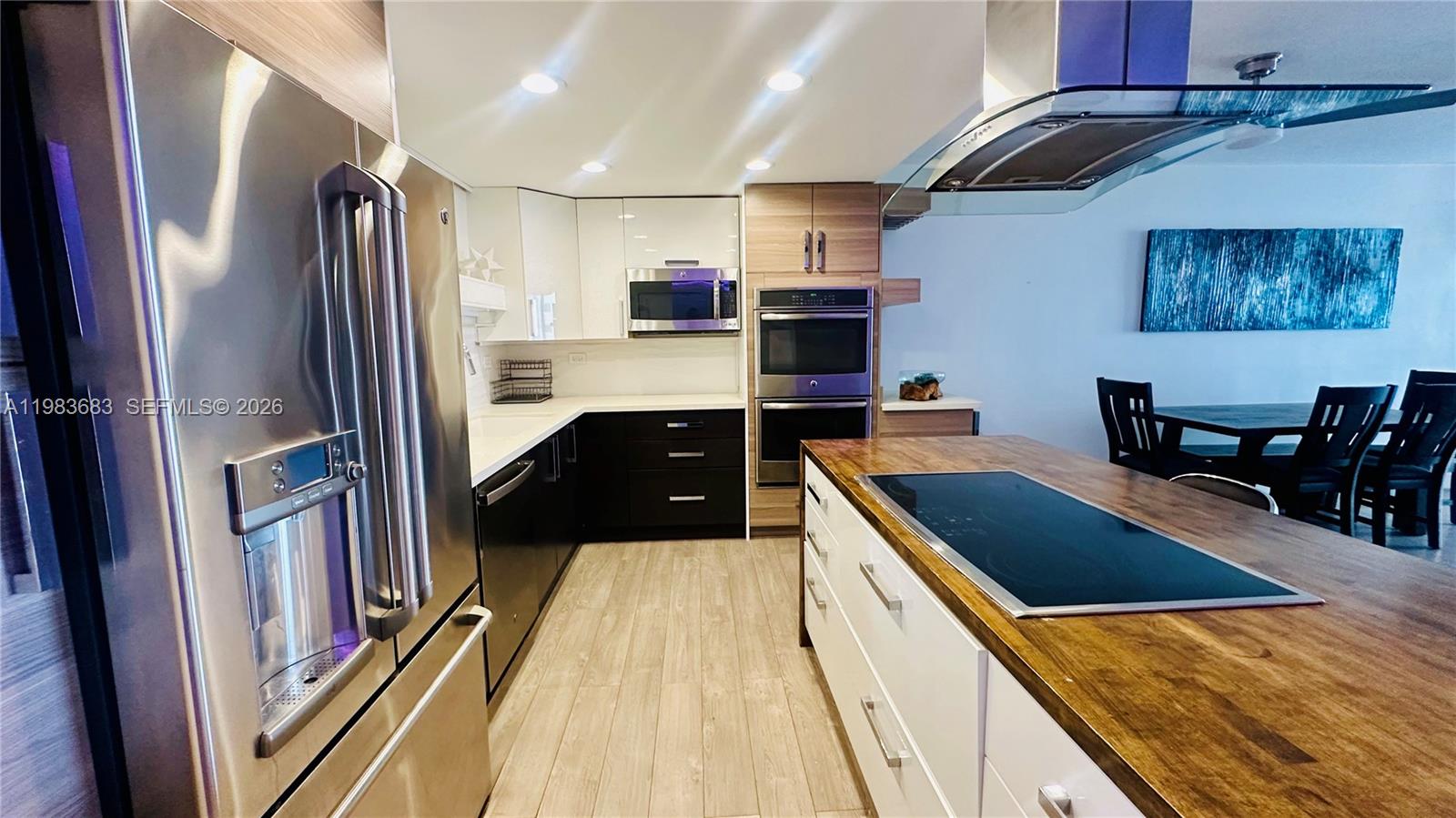 19390 Collins Ave 424