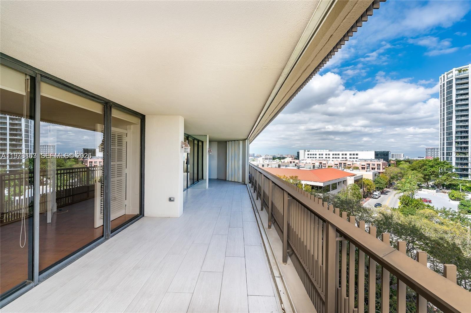 2901 S Bayshore Dr 8A