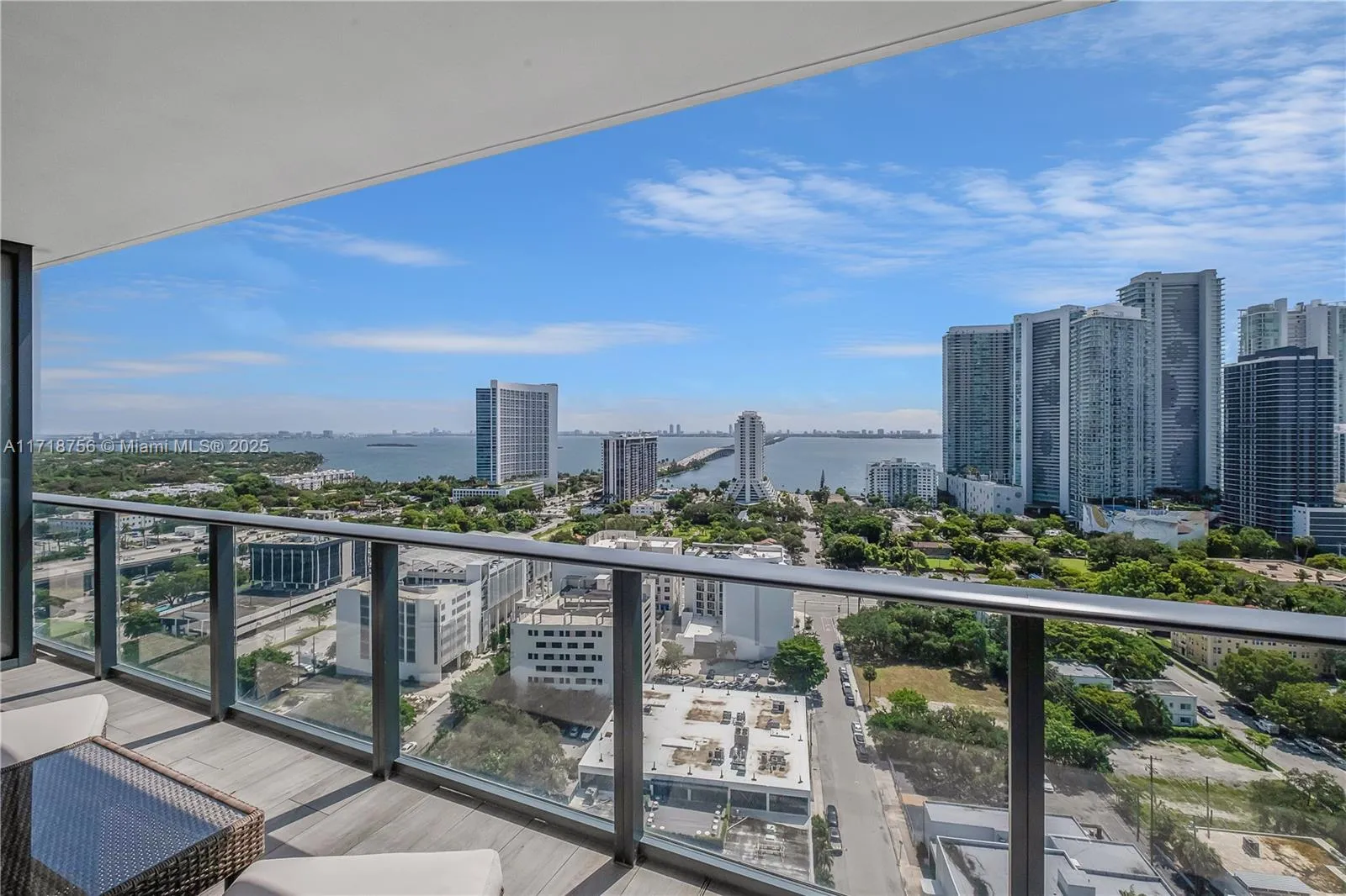 Miami, Florida 33137, United States, 1 Bedroom Bedrooms, ,2 BathroomsBathrooms,Residential,Pending,9730