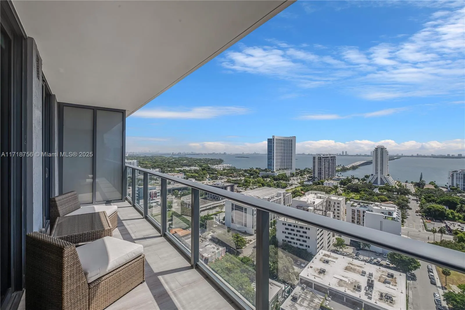 Miami, Florida 33137, United States, 1 Bedroom Bedrooms, ,2 BathroomsBathrooms,Residential,Pending,9730