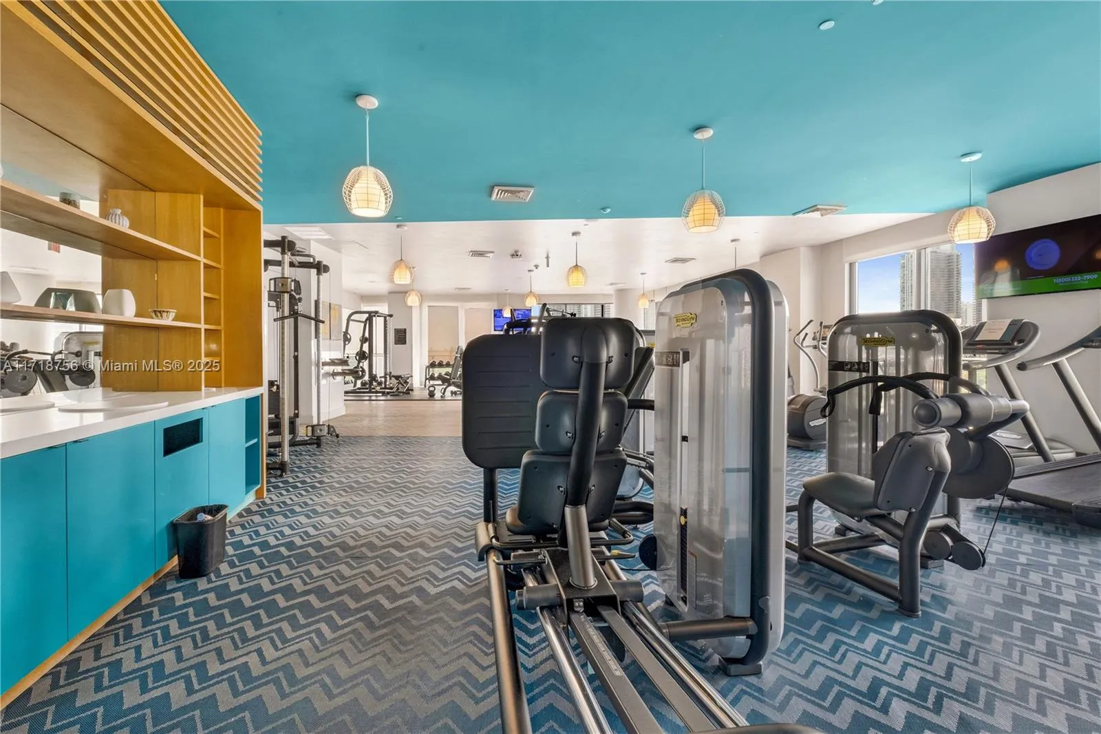 Miami, Florida 33137, United States, 1 Bedroom Bedrooms, ,2 BathroomsBathrooms,Residential,Pending,9730