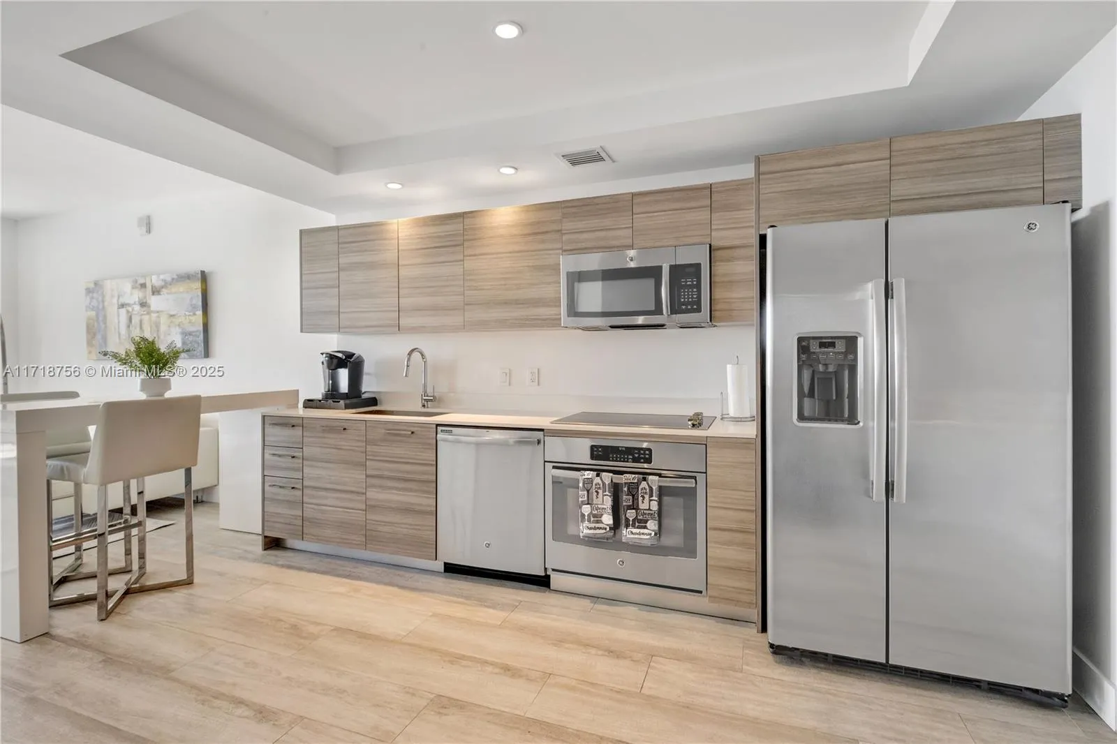 Miami, Florida 33137, United States, 1 Bedroom Bedrooms, ,2 BathroomsBathrooms,Residential,Pending,9730