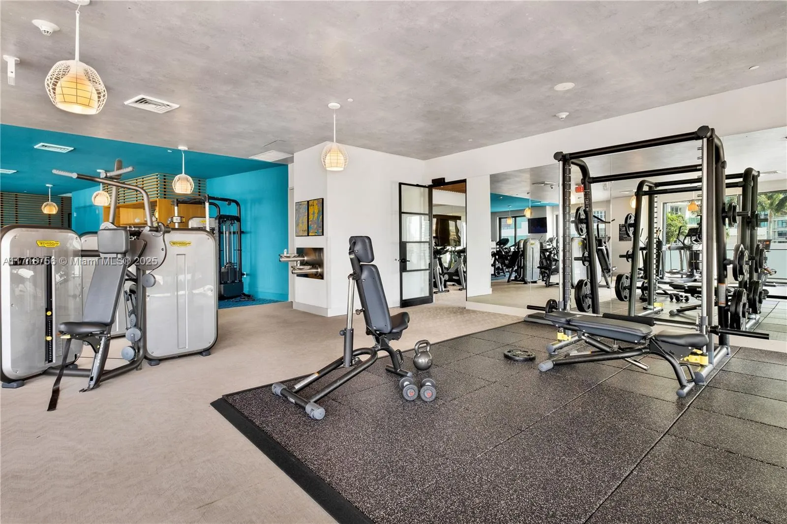 Miami, Florida 33137, United States, 1 Bedroom Bedrooms, ,2 BathroomsBathrooms,Residential,Pending,9730