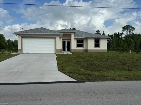 2403 E 10th St, Lehigh Acres, FL 33936 - MLS#: A11699745