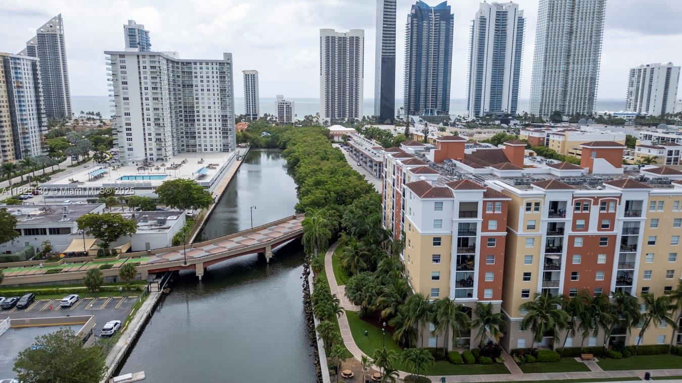 PORTO BELLAGIO CONDO - Residential