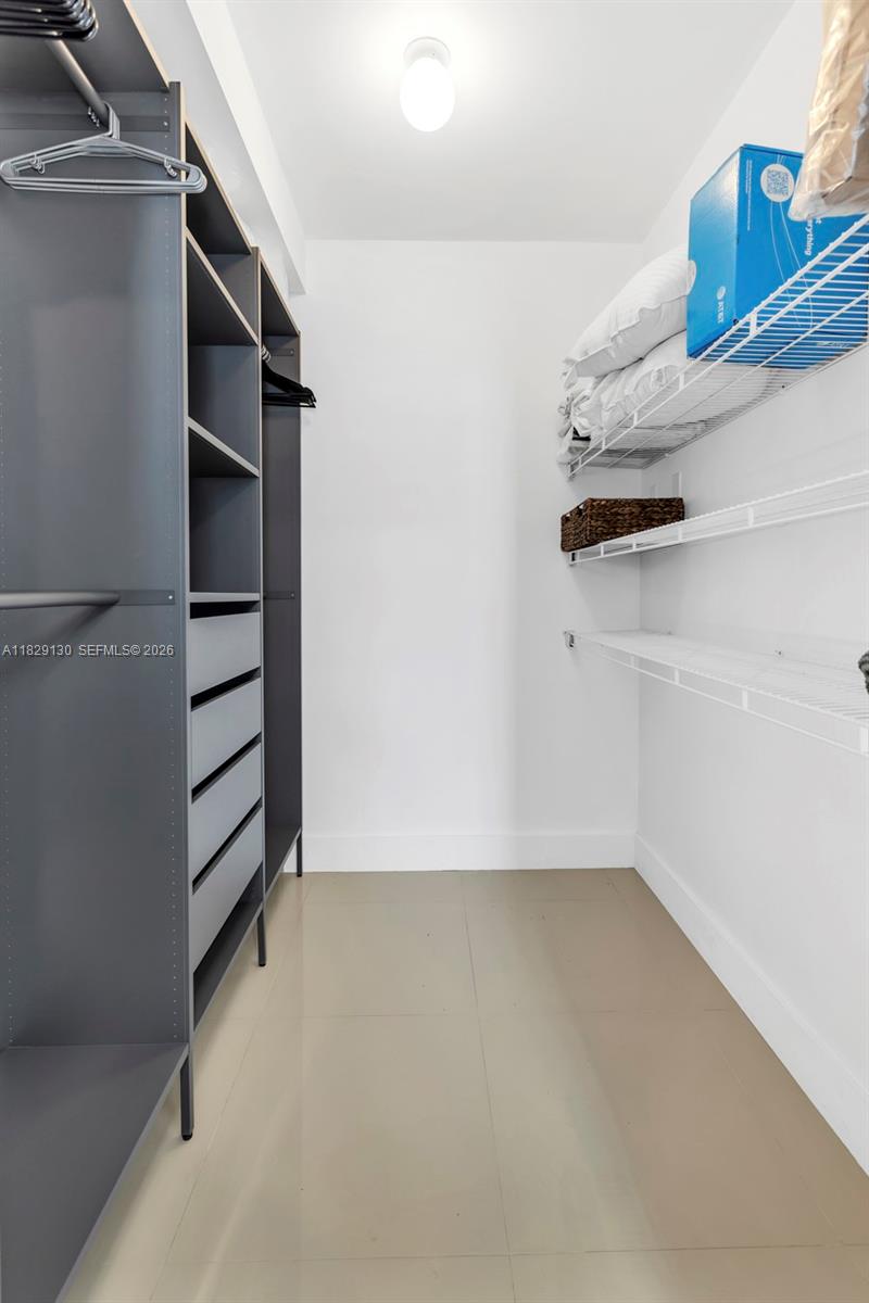 PORTO BELLAGIO CONDO - Residential