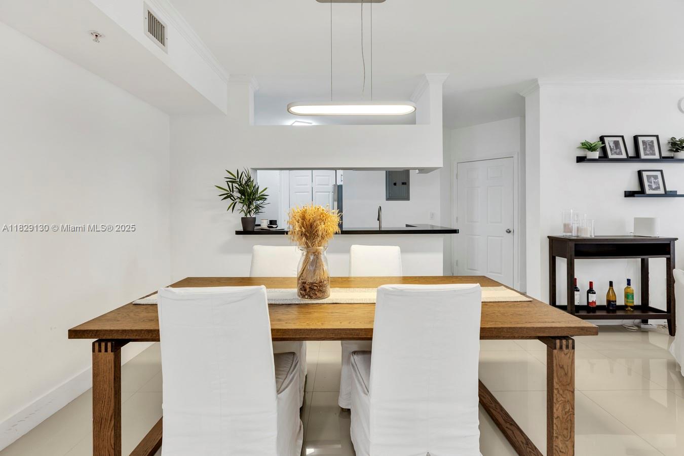 PORTO BELLAGIO CONDO - Residential