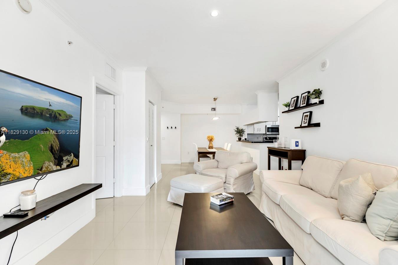 PORTO BELLAGIO CONDO - Residential