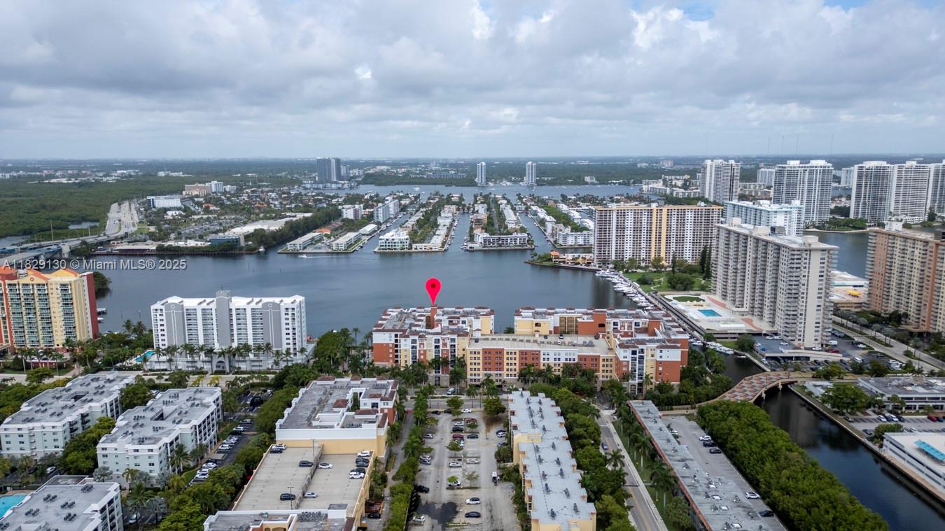 PORTO BELLAGIO CONDO - Residential