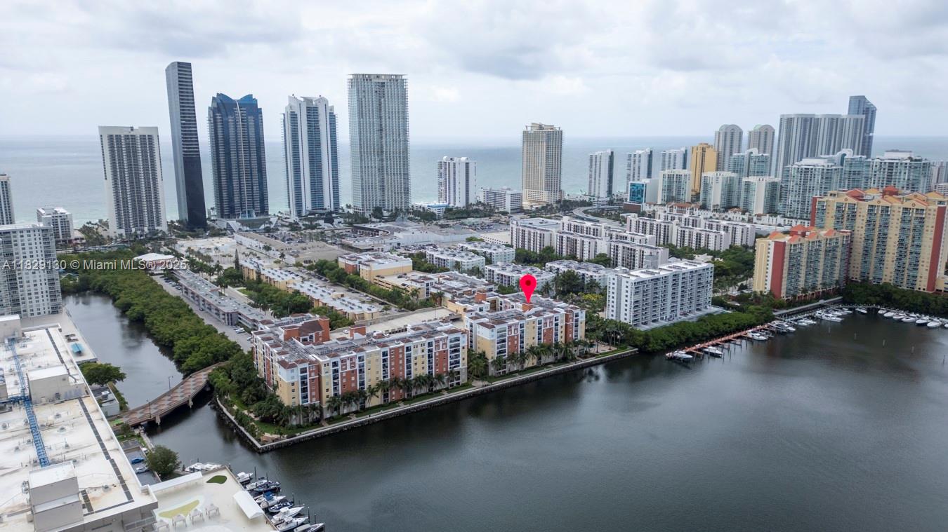 PORTO BELLAGIO CONDO - Residential