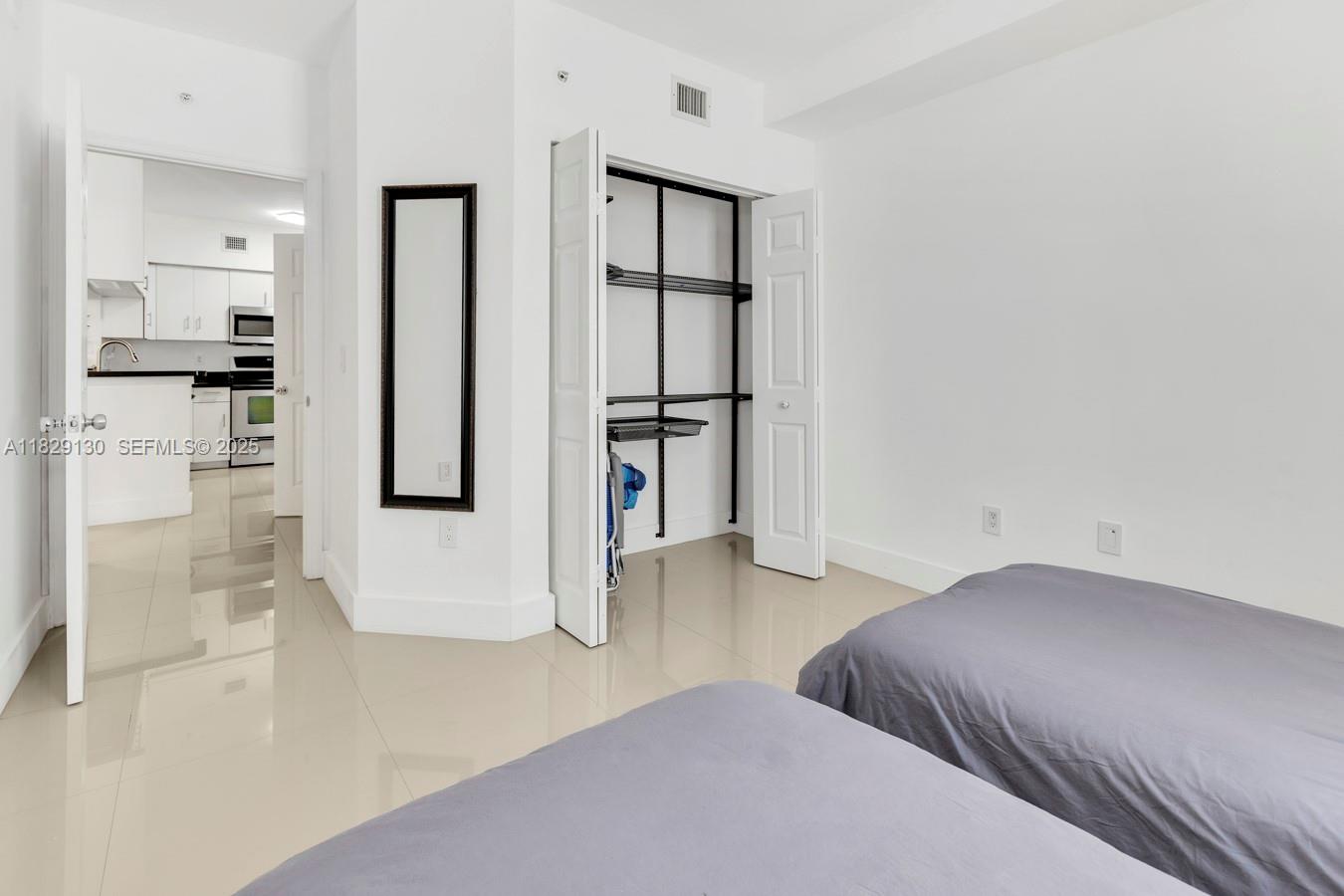 PORTO BELLAGIO CONDO - Residential