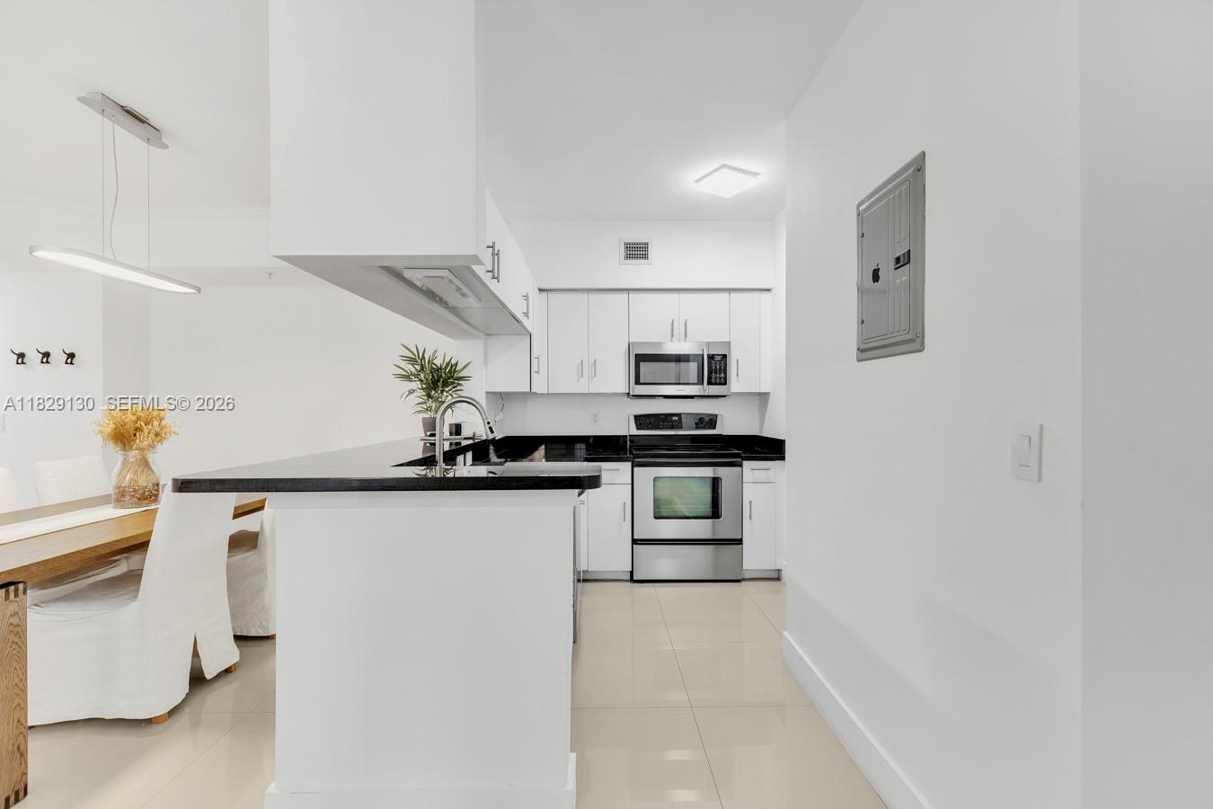 PORTO BELLAGIO CONDO - Residential