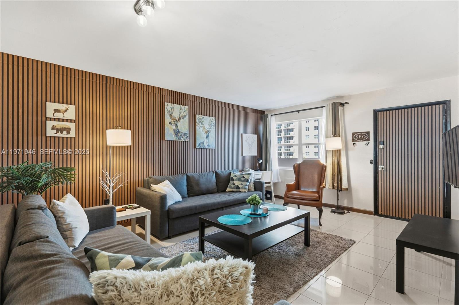 BAYSHORE YACHT & TENNIS C - Residential