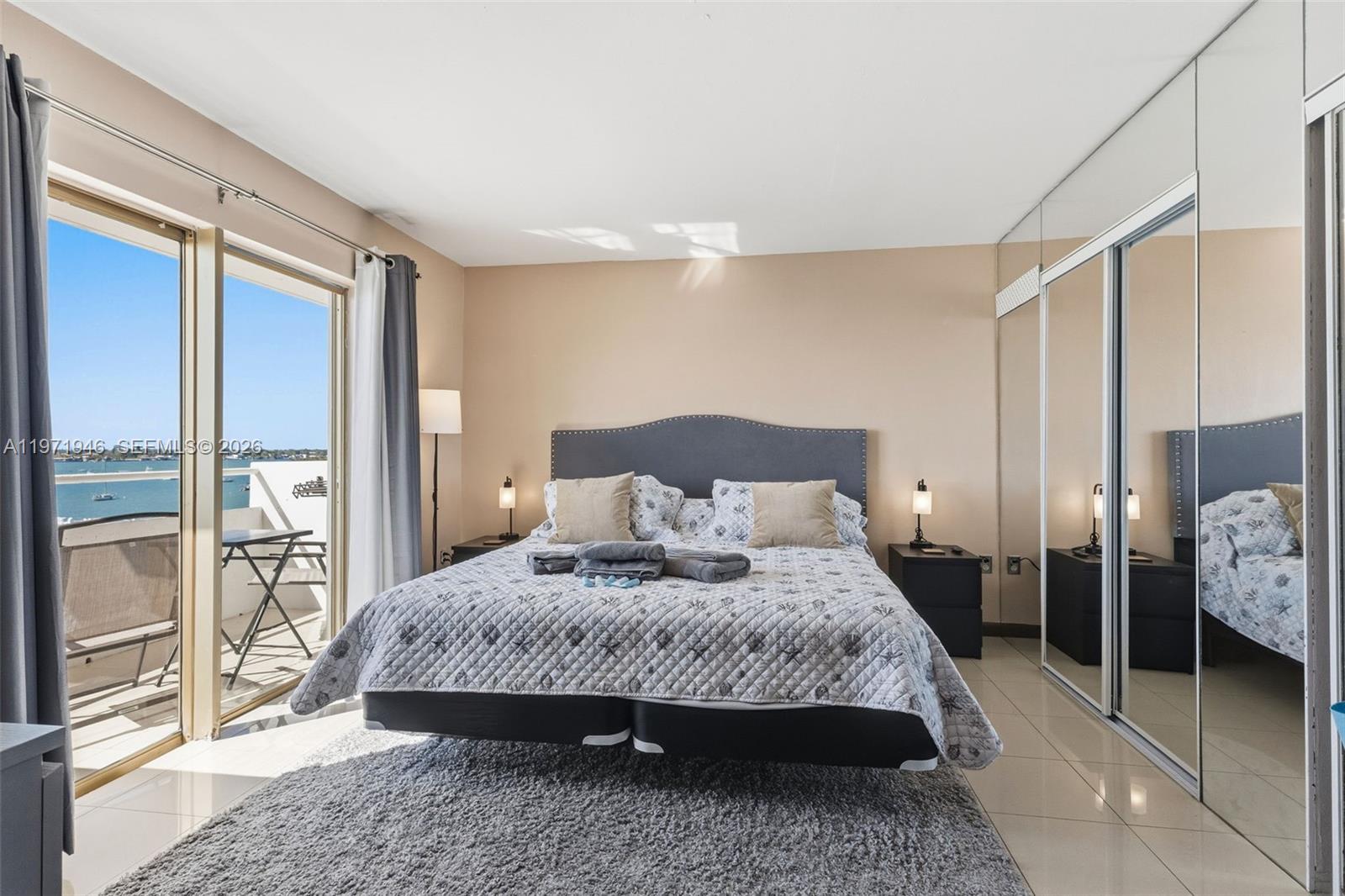 BAYSHORE YACHT & TENNIS C - Residential