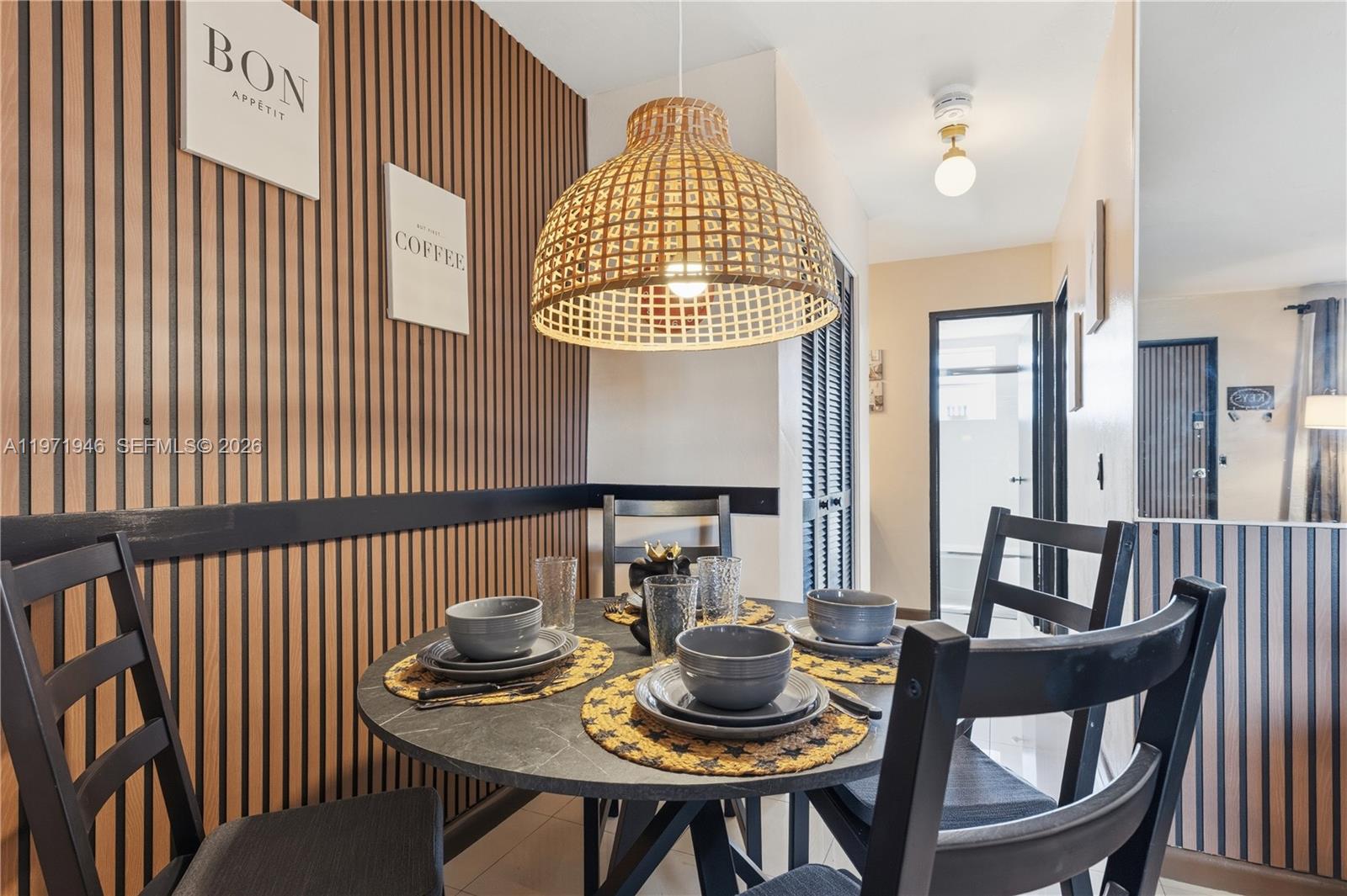 BAYSHORE YACHT & TENNIS C - Residential