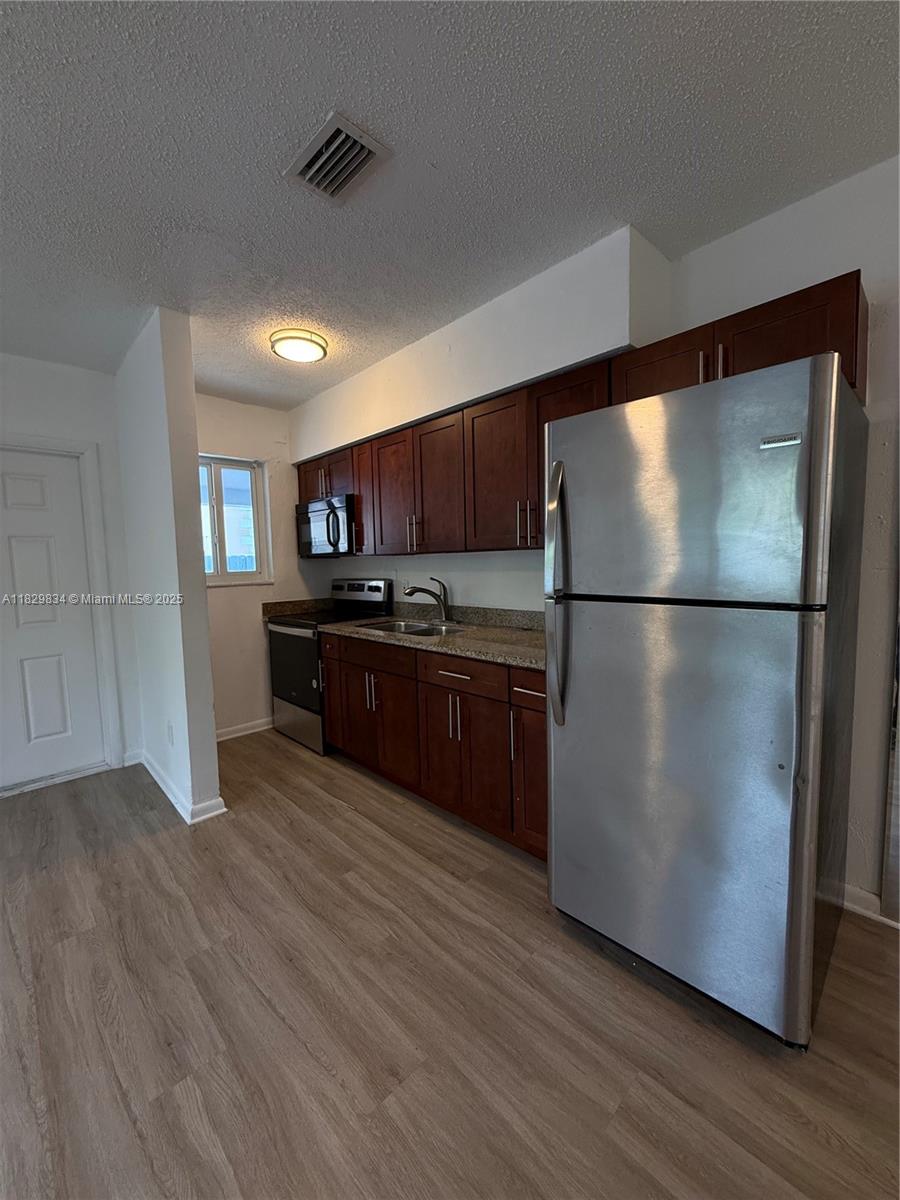 Welcome to 5515 NW 6th Place, Apt #4 – a bright and updated 1 bed / 1 bath in a quiet, clean multifamily building.
This unit has been recently renovated to give you a fresh, comfortable place to call home. The kitchen is equipped with brand-new appliances, ready for everyday use, and the A/C is in excellent condition to keep you cool all year round.
New impact doors and windows were installed just a few months ago, giving you added safety, energy efficiency, and peace and quiet. One designated parking space.
Rental requirements:
Background check (criminal & credit)
No evictions or landlord collections
Move-in ready – come take a look!
Perfect for someone looking for a comfortable and affordable place to call home.