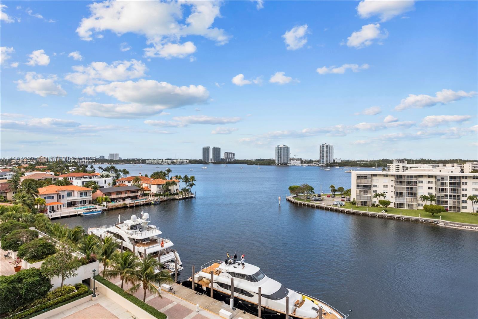 1000 ISL BLVD WILLIAMS IS - Residential