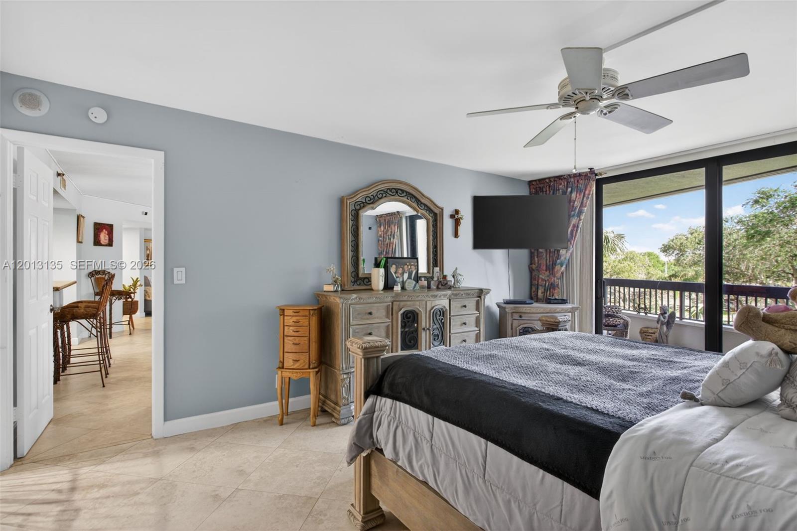 VOYAGER CONDO - Residential