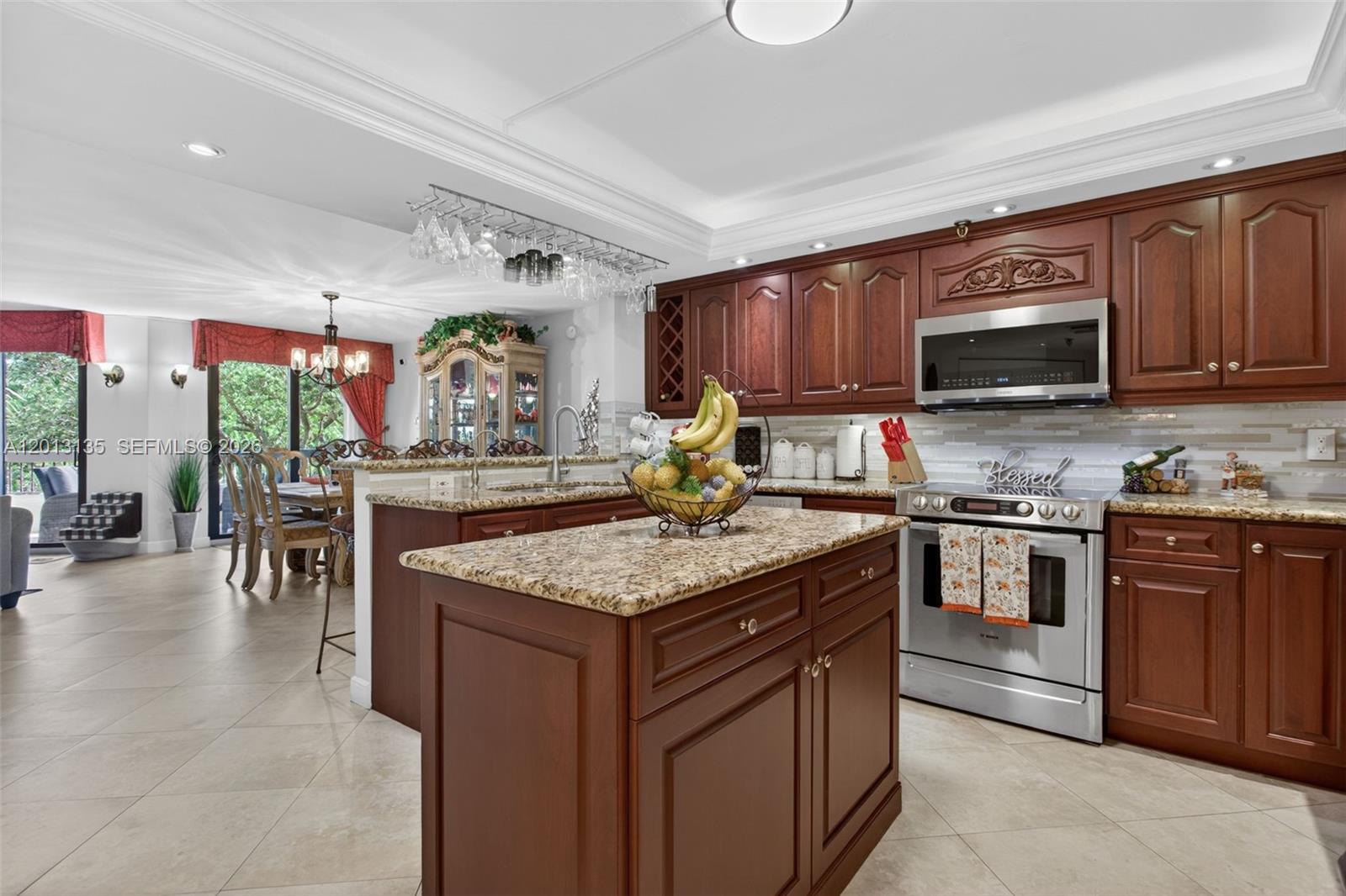 VOYAGER CONDO - Residential