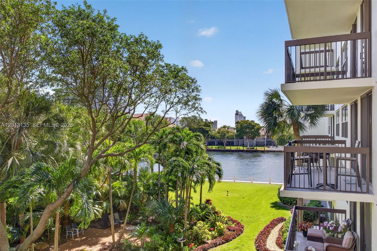 VOYAGER CONDO - Residential