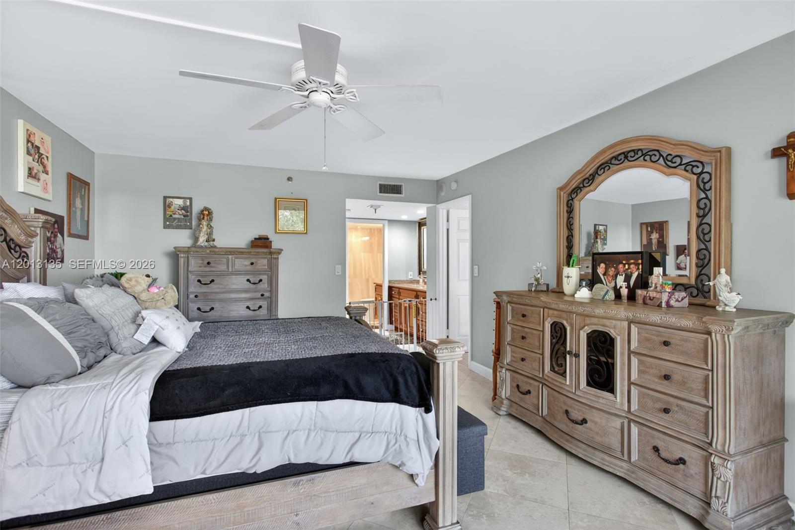 VOYAGER CONDO - Residential