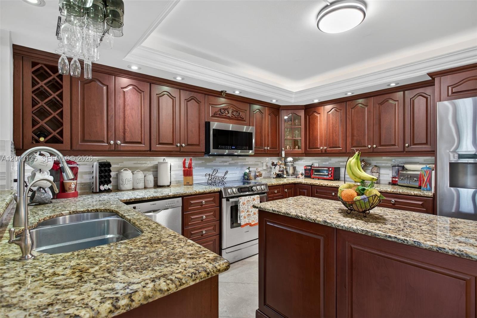 VOYAGER CONDO - Residential