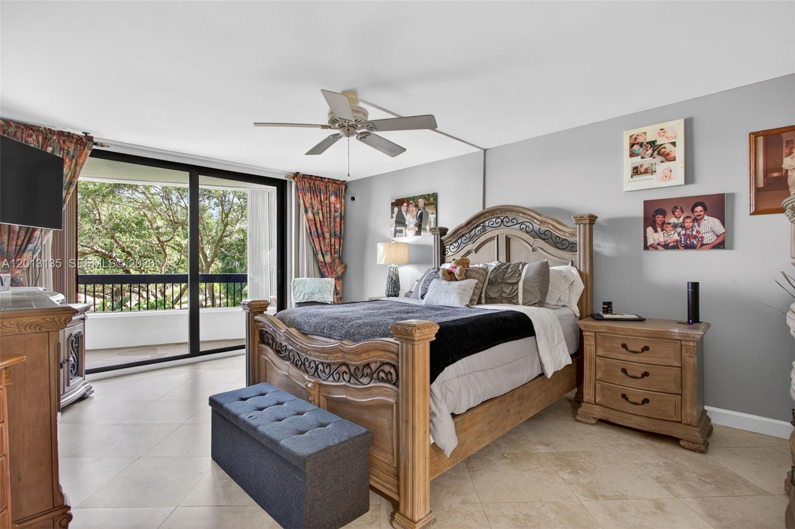 VOYAGER CONDO - Residential