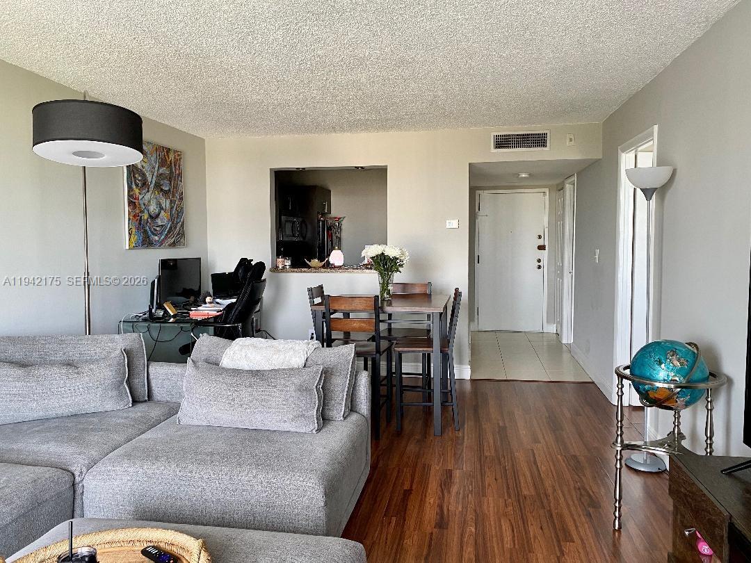 MONTECARLO CONDO - Residential Lease