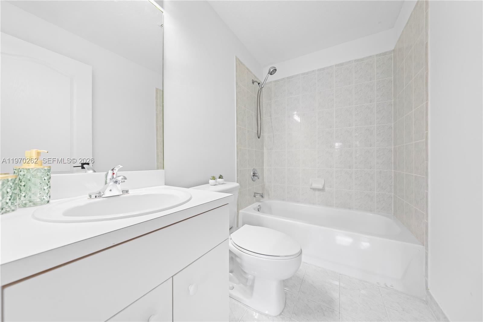 REPLAT OF PORTION OF M P - Residential