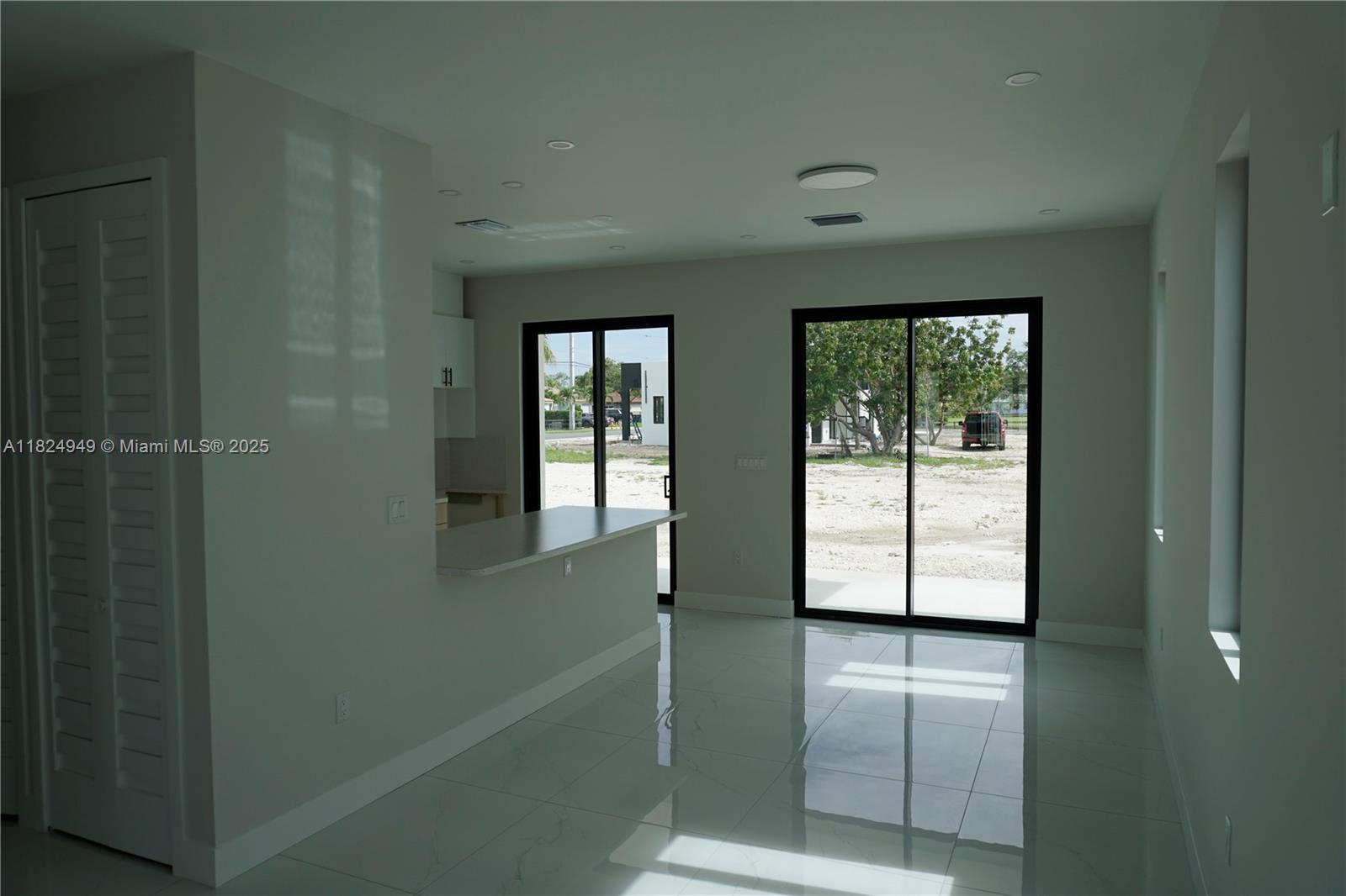 OAK SHIRE HOMES - Residential