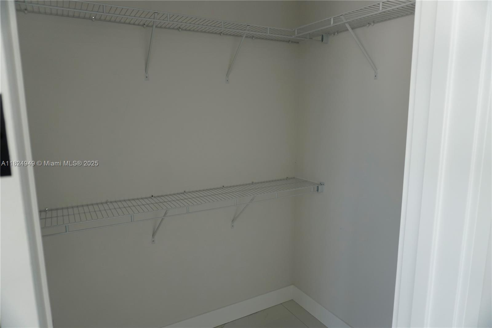 OAK SHIRE HOMES - Residential