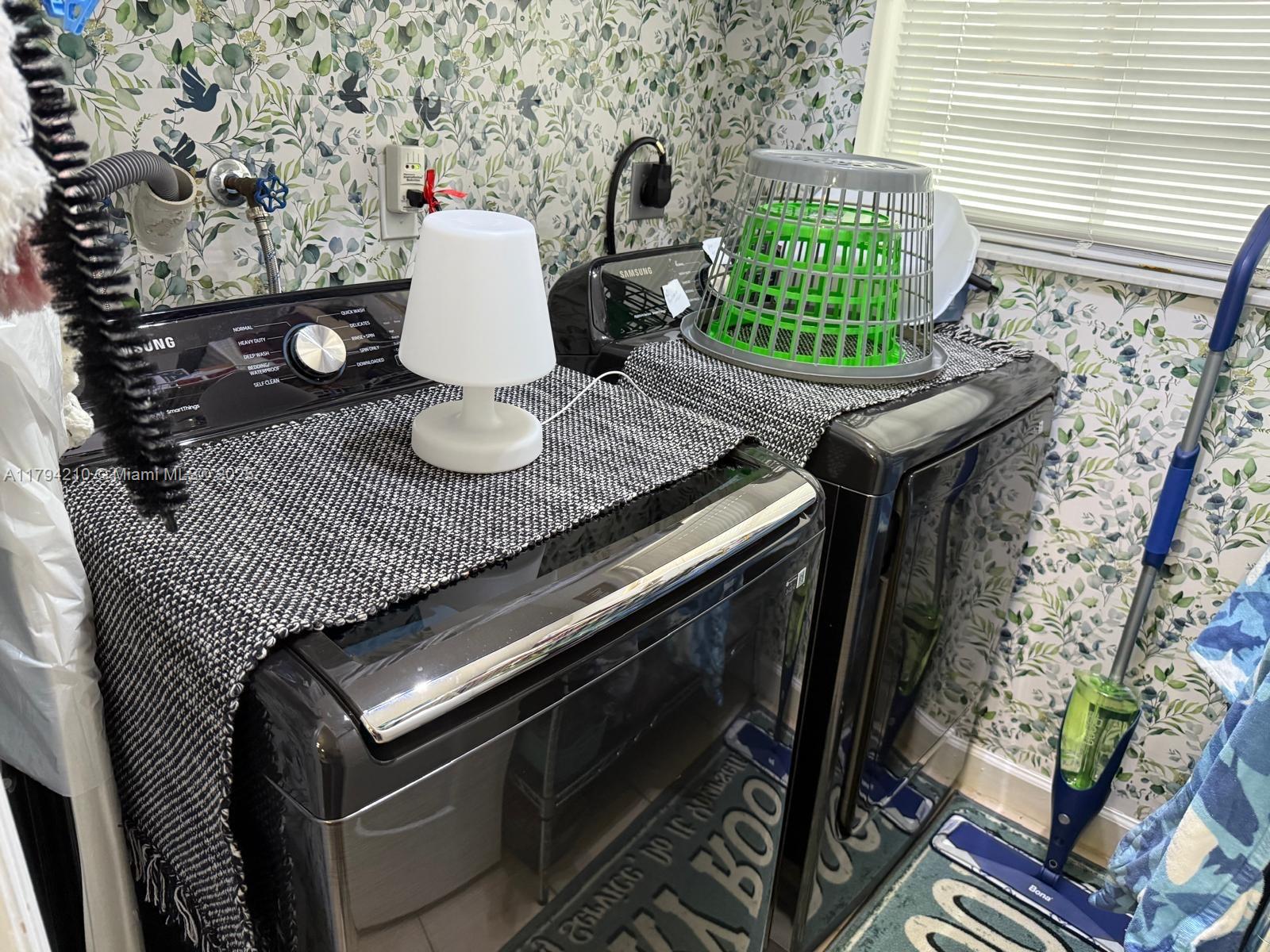 SHOMA HOMES AT TAMIAMI IV - Residential