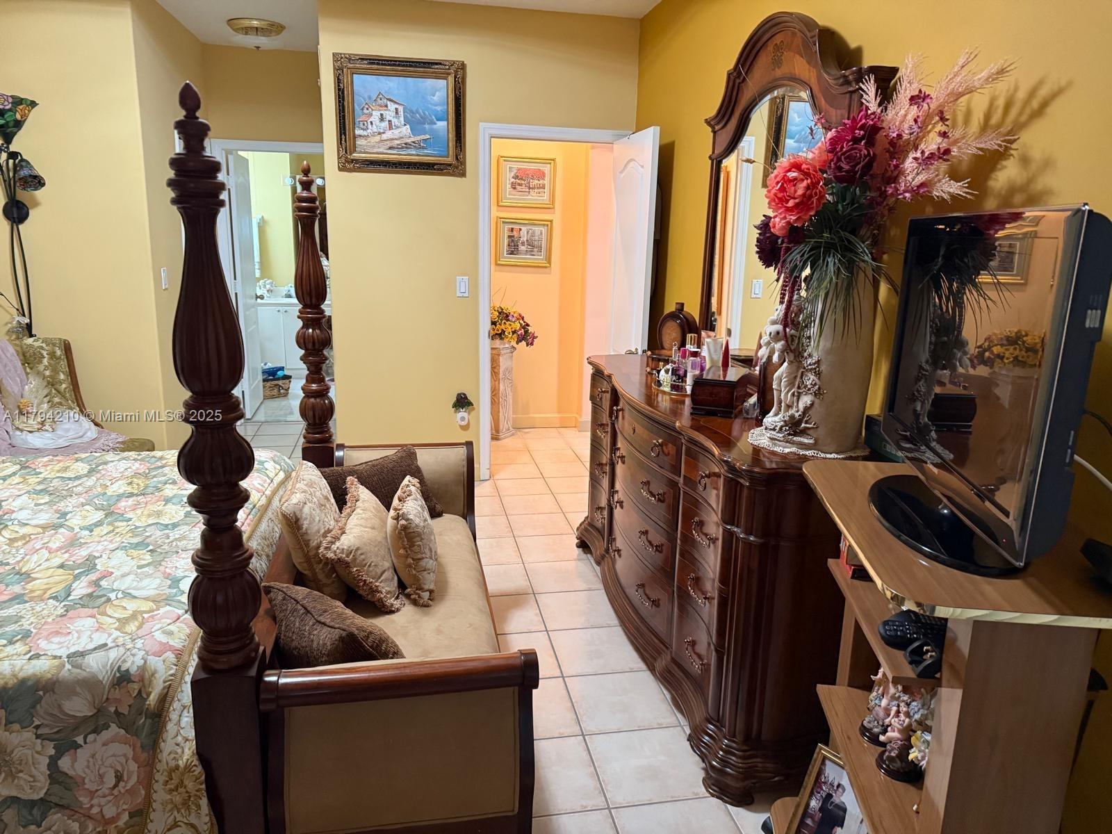 SHOMA HOMES AT TAMIAMI IV - Residential