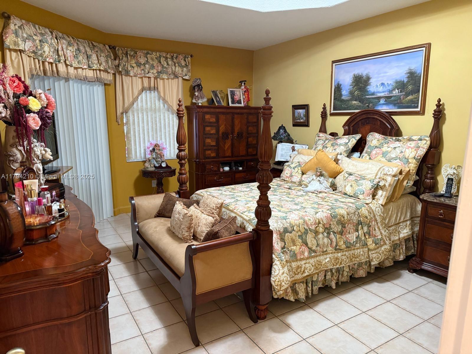 SHOMA HOMES AT TAMIAMI IV - Residential