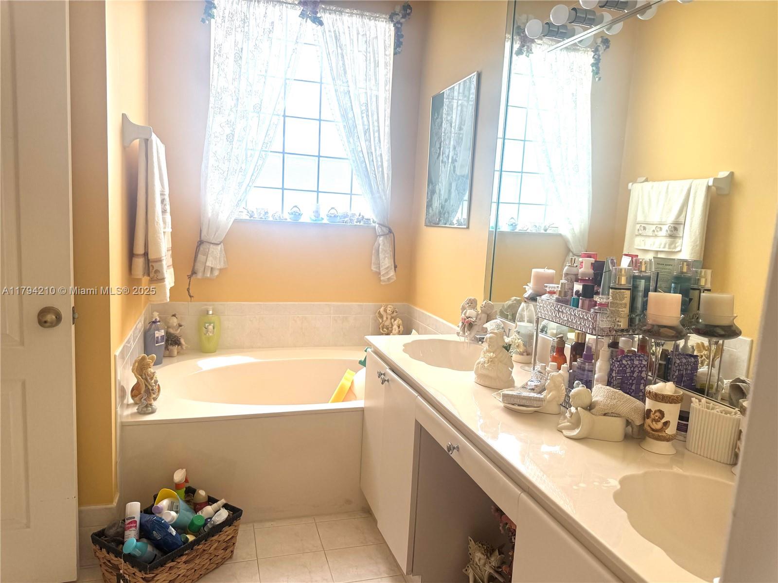 SHOMA HOMES AT TAMIAMI IV - Residential