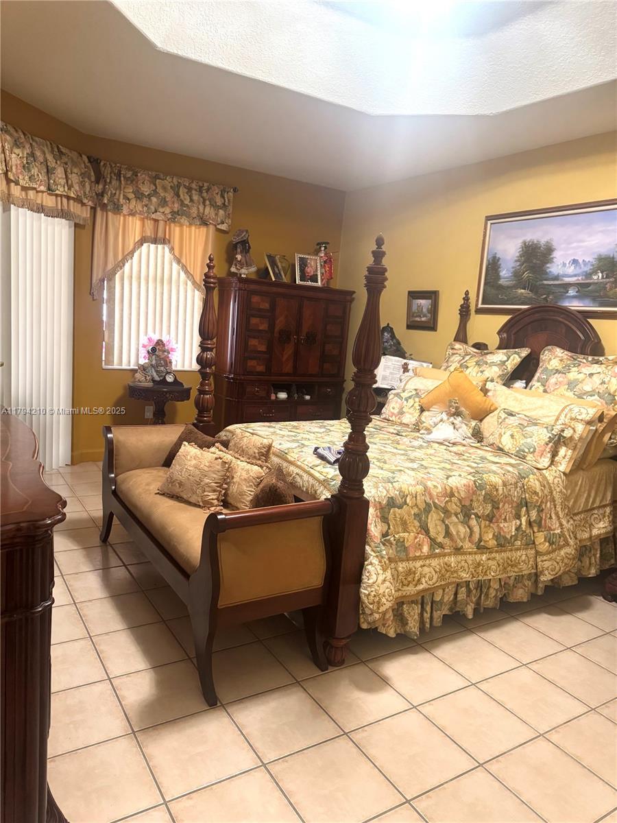 SHOMA HOMES AT TAMIAMI IV - Residential