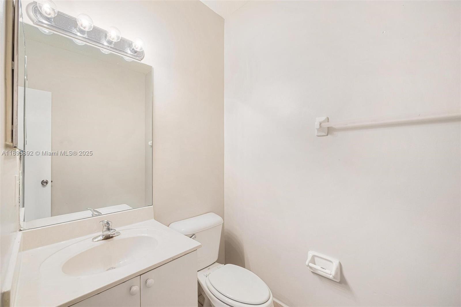VENETIA GROVE - Residential