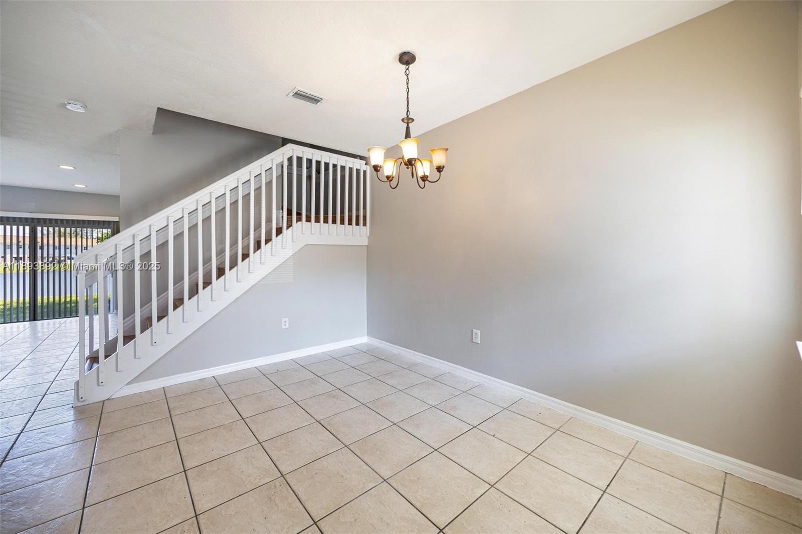 VENETIA GROVE - Residential